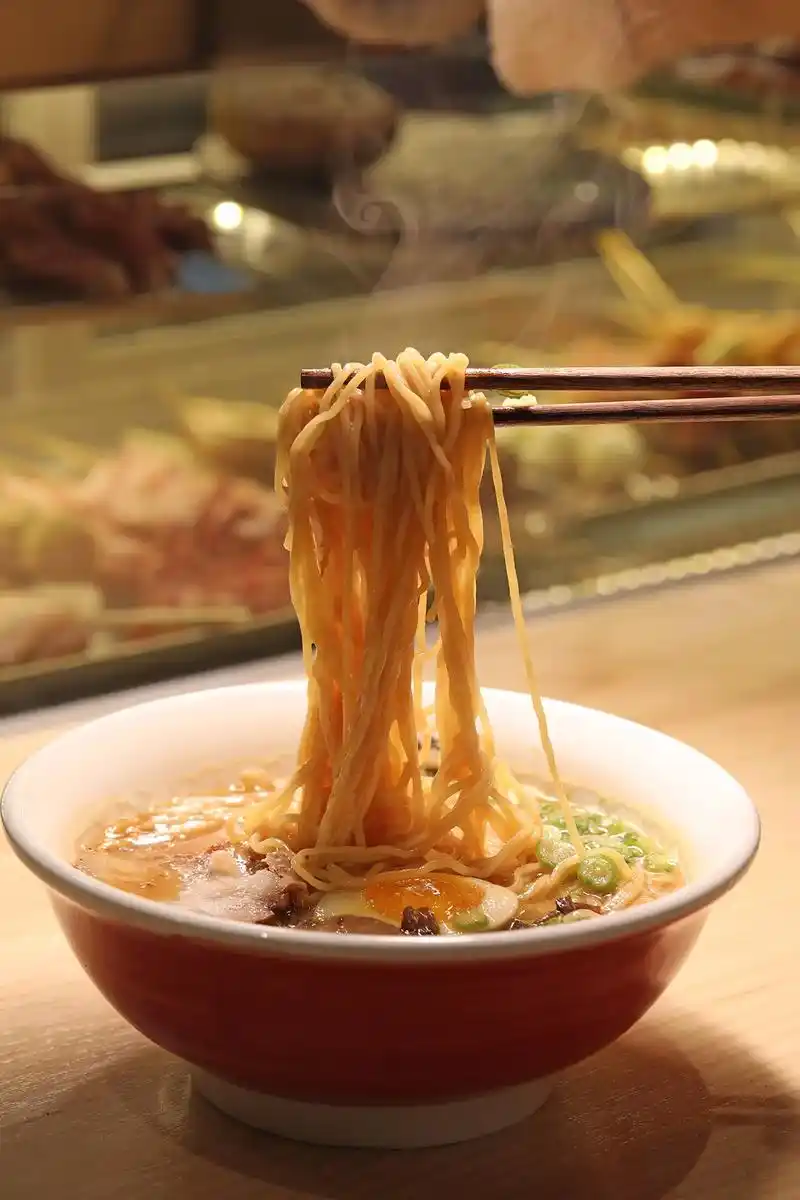 豚骨拉面王者归来!那个乱太郎回来了!一般来说,我感觉对美食的 - 抖音