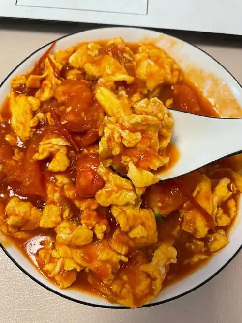 超级下饭的西红柿炒鸡蛋