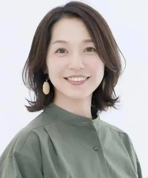 四五十岁的女人适合什么发型?今年流行的洋气短发,减龄显气质