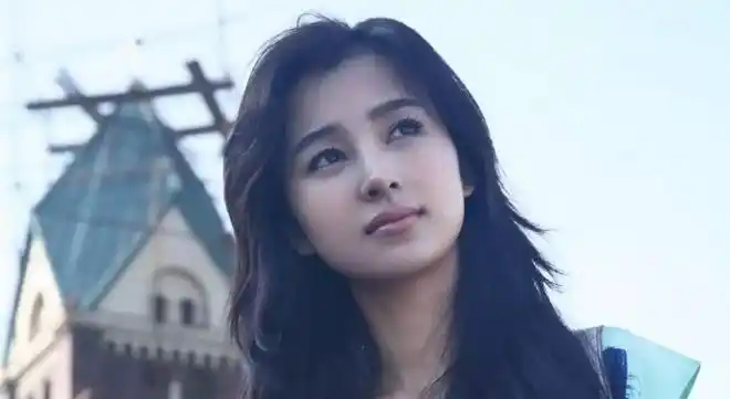 王颖是瑞丽模特出身,曾获第八届瑞丽封面女孩大赛亚军.