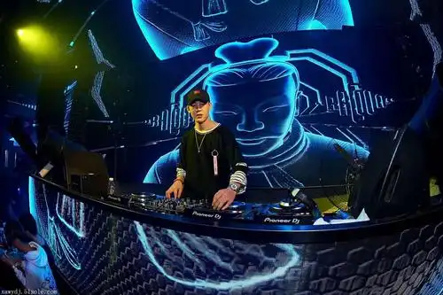 西安酒吧dj培训学校,西安电音dj学校