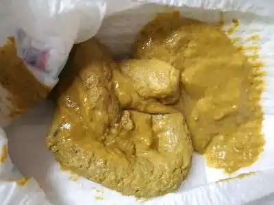 三个月之前吃其他奶粉拉大便(慎进有图片)有奶瓣,发酸发臭的,消化不好