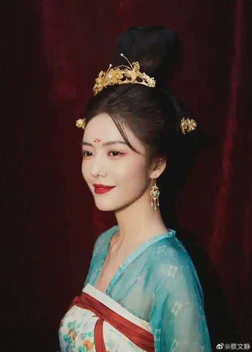 蔡文静cos杨贵妃