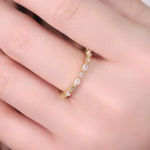 亚马逊跨境单排5a马眼锆石戒指女百搭时尚叠戴黄铜镀真金食指指环