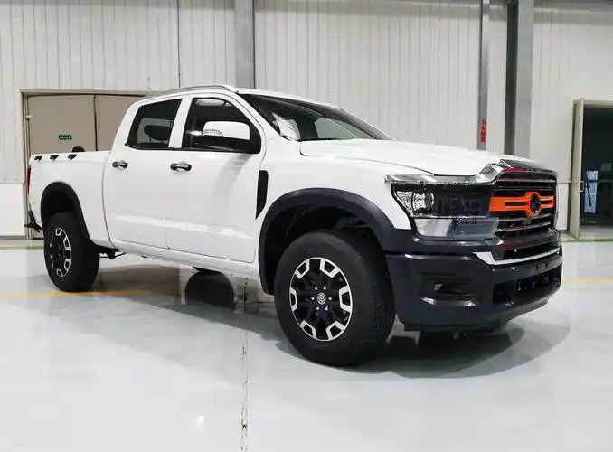 国产首款全尺寸大皮卡中兴g9实拍车宽超2米配23t柴油动力