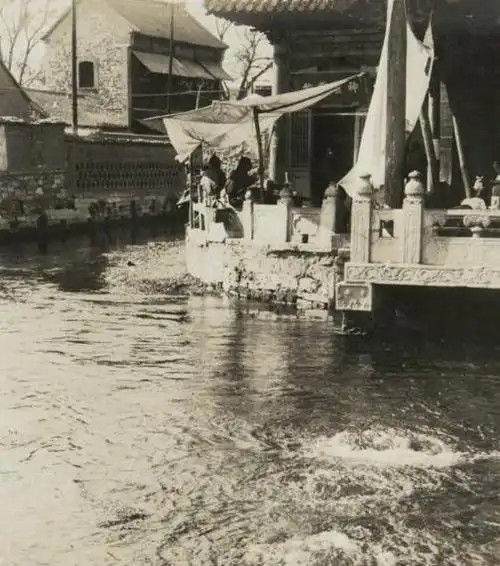 老照片:90多年前的山东济南趵突泉,俯瞰济南城与大明湖风景