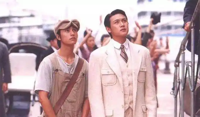 他被大导演赵宝刚看重,力邀出演《像雾像雨又像风》中的男一号陈子坤.