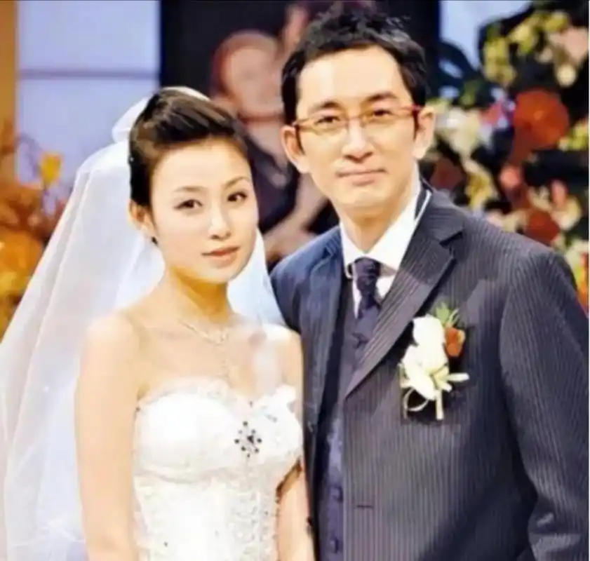 2001年,吴启华花160w买下婚房,准备迎娶金巧巧过门