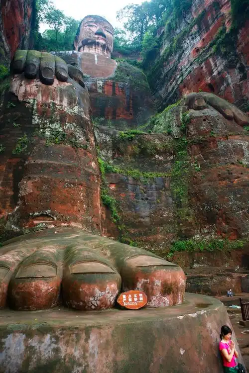 乐山大佛主要景点介绍(乐山大佛主要景点有哪些)