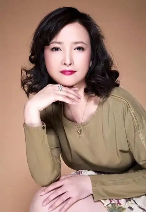 回顾老干部廖京生二婚娶了何睛为妻如今他的婚姻状况如何