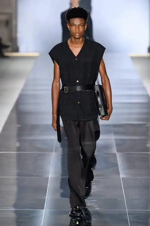 巴黎男装周丨dunhill 2020春夏系列 - 时装周 - 服装资讯 - 东纺服装