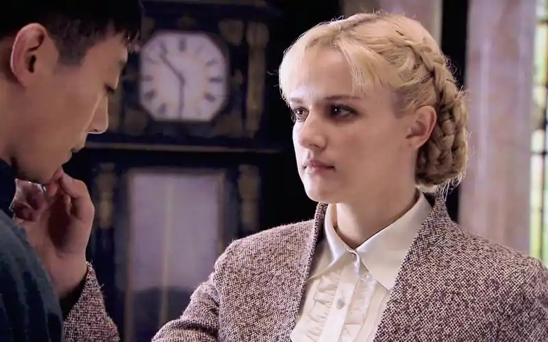 《我的娜塔萨》天德含泪喝下与娜塔莎的告别酒