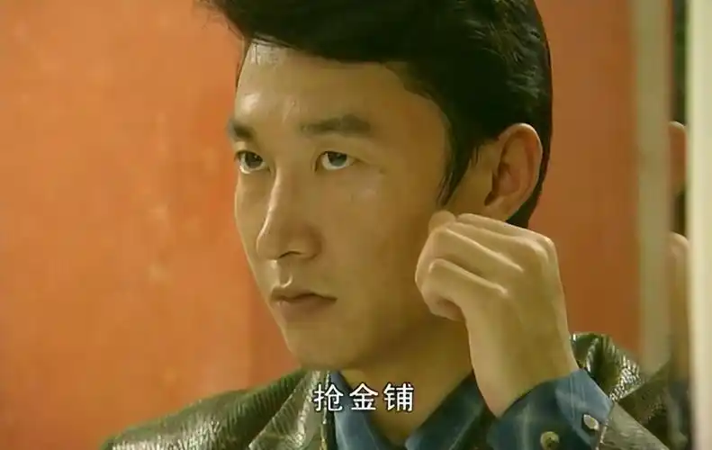 回顾插翅难逃主演现状豪哥发福变老小弟杨吉光晚年最惨