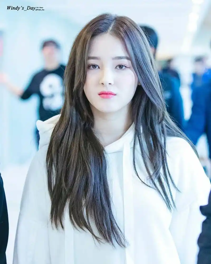 nancy mcdonie,mld entertainment旗下女子音乐组合momoland成员