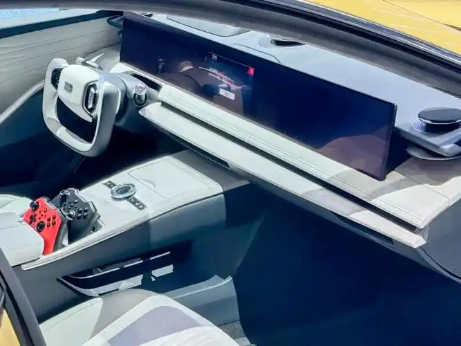 吉利银河e8发布,配45英寸超大屏,800v闪充,零百加速3.49秒