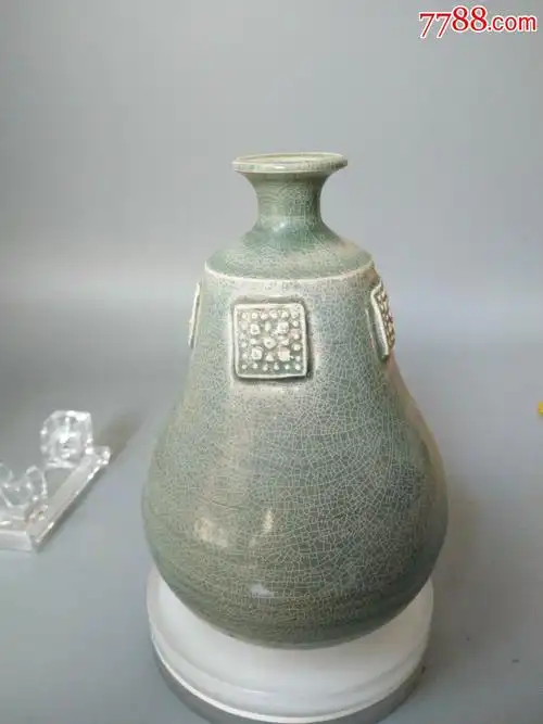 少见的宋代官窑影青瓷瓶