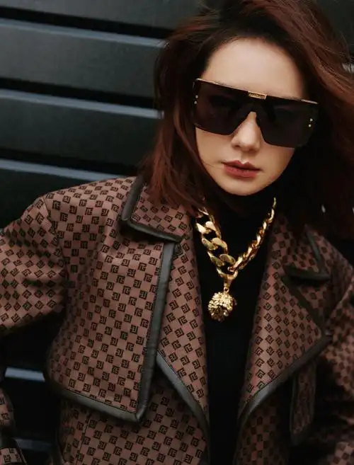 陪你过中秋##中秋国庆双节快乐##戚薇时尚图鉴##巴黎时装周