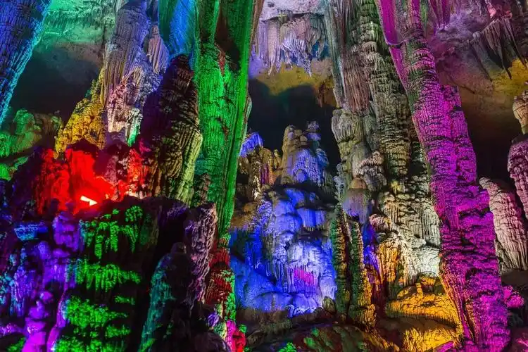 神笔山生态旅游区位于清远市阳山县阳城镇推荐菜:分类:风景名胜