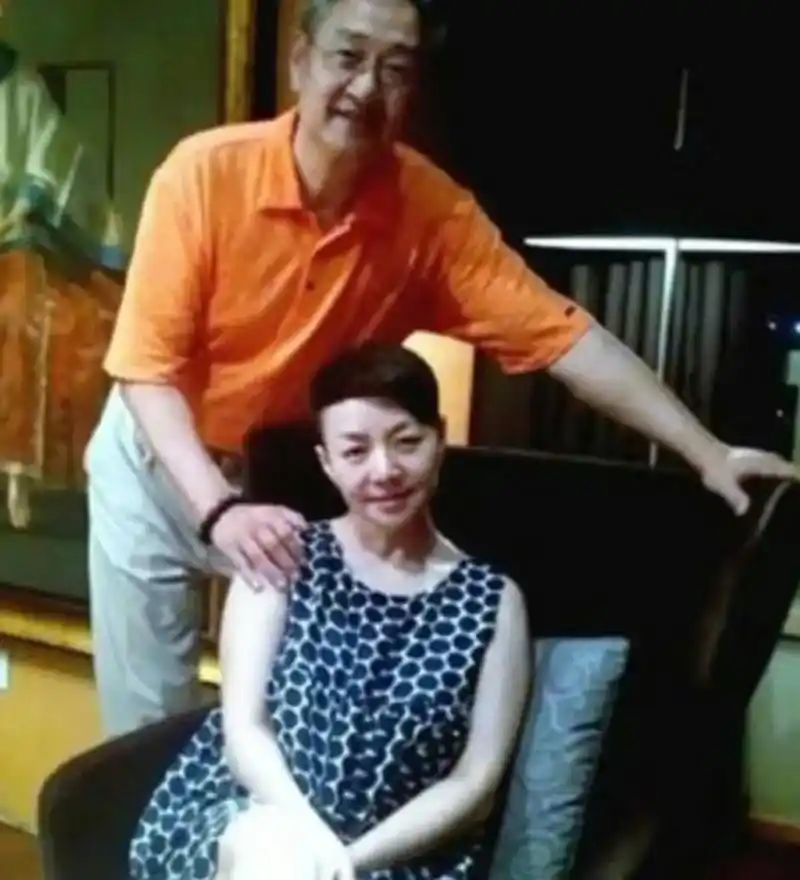 宋丹丹与赵玉吉据说两人相识28天就结婚了,两人已经结婚26年,把对方的