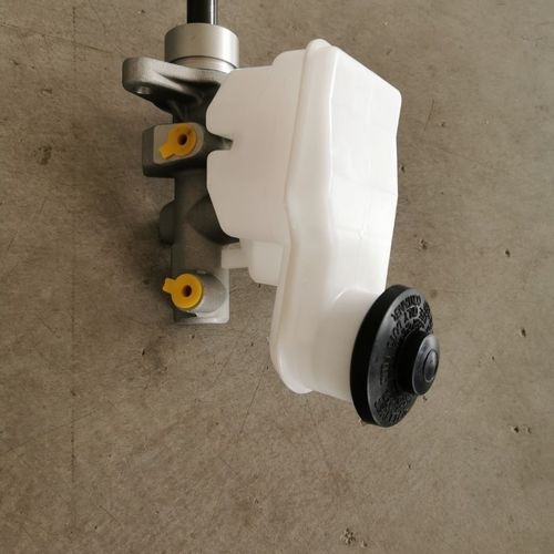 适用于吉利英伦金刚刹车总泵刹车泵制动泵  吉利金刚刹车总泵两孔