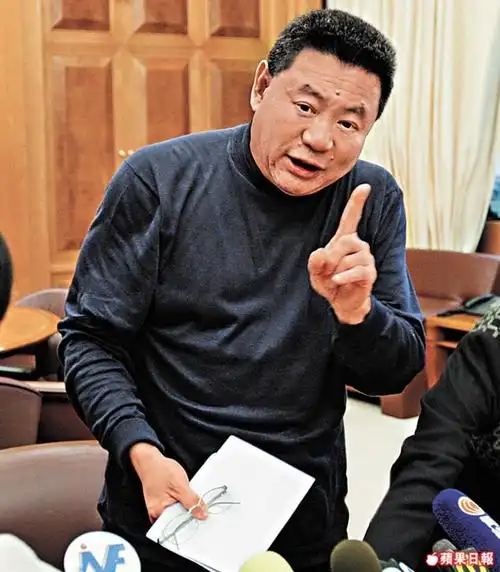 狙击股市,也狙击美女,"狙击手"刘銮雄的传奇人生