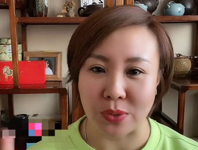 "刘能"媳妇李琳开直播,2000人都在问娇娇,她一段话尽显高情商