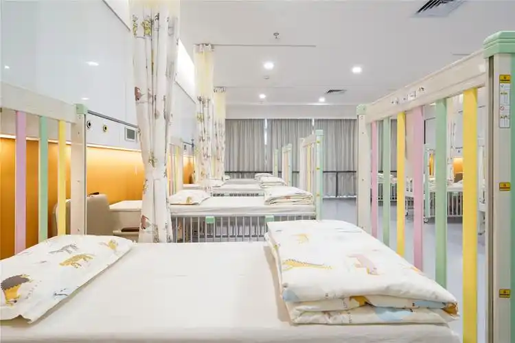 儿科病房