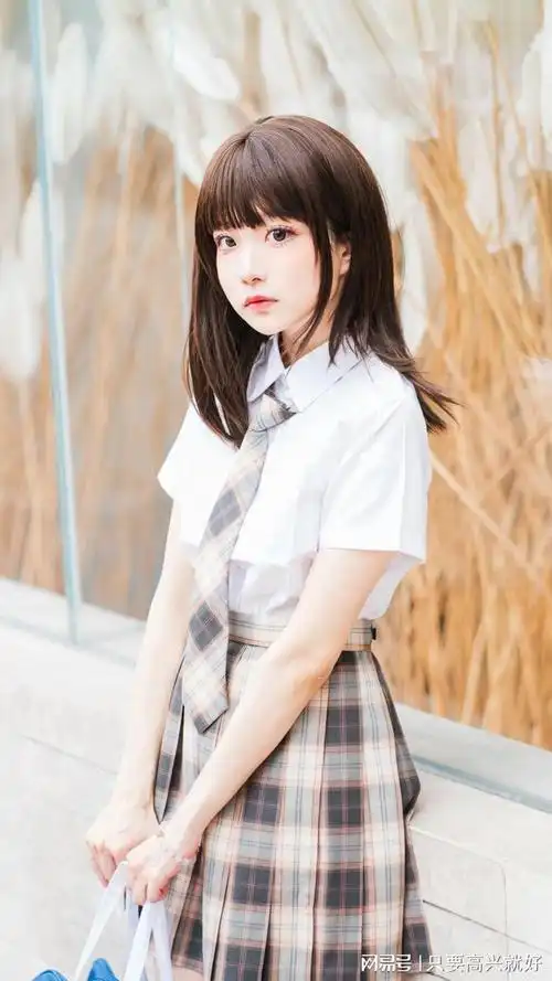 穿jk装的小姐姐如童话里的公主一般美丽