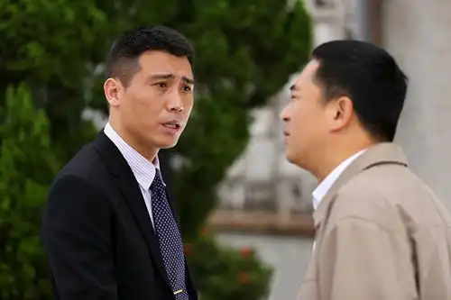 《爷们儿》热播 李乃文蔫儿坏角色搅局张嘉译