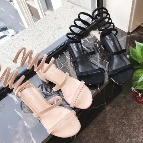 唯品会凉鞋女正品