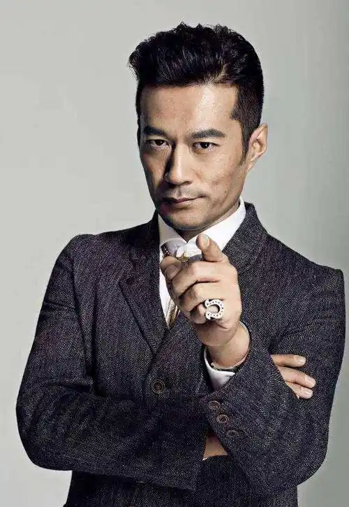 不发福,不油腻,颜值身材都在线的8位中年内地男星,真叔圈楷模_气质