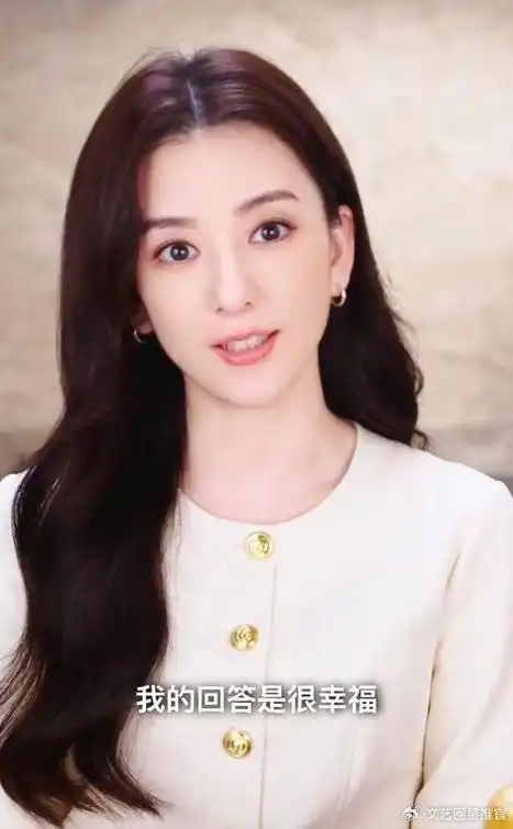 天王嫂方媛升咖和香港旅游局合作舞姿僵硬网红风浓郁引争议