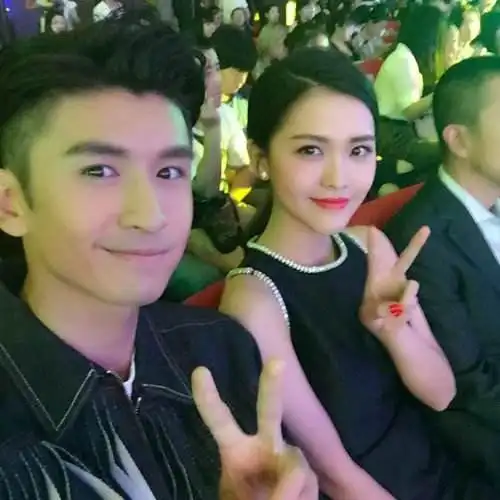 不过正在王洋事业上升期的时候,王洋在自己23岁的时候嫁人了,当时王洋