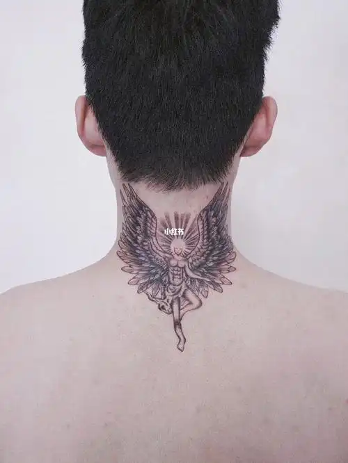 权志龙炽天使纹身