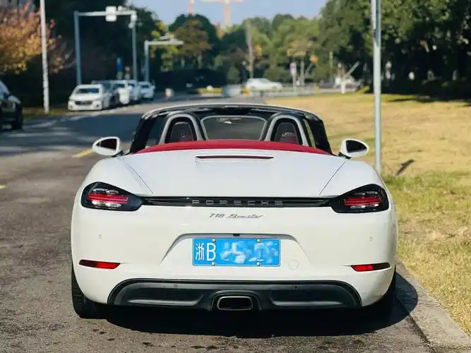 18年保时捷718,🤲12个w开走_保时捷718社区_易车社区