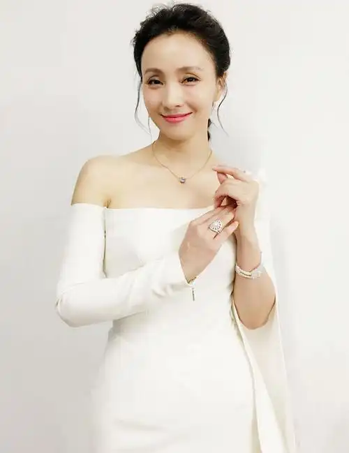 年轻时的陶虹陶虹写真图