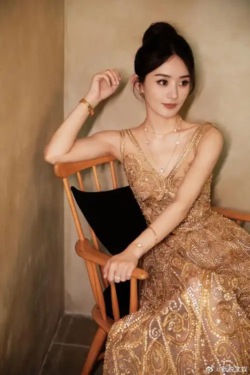 赵丽颖再次美出新高度##赵丽颖透视鎏金裙