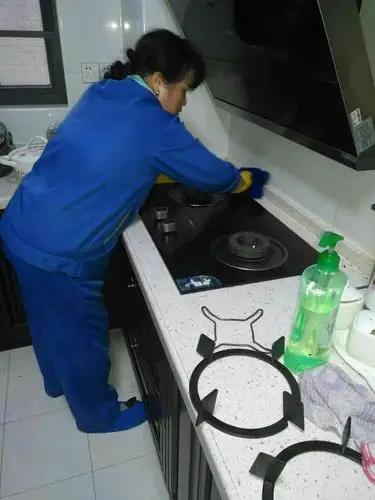 家政服务:①新居开荒保洁 ②家庭保洁 ③钟点工 13397558855