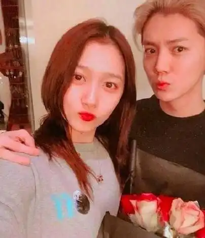 关晓彤姐姐去哪了(关晓彤姐姐关晓丹低调从女汉子走起了女神路线)1