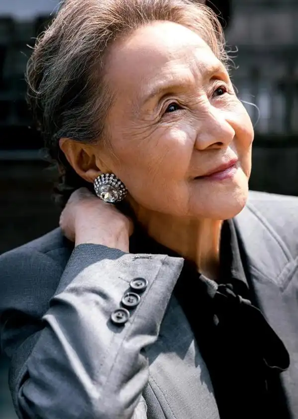 85岁吴彦姝成红毯大赢家 !