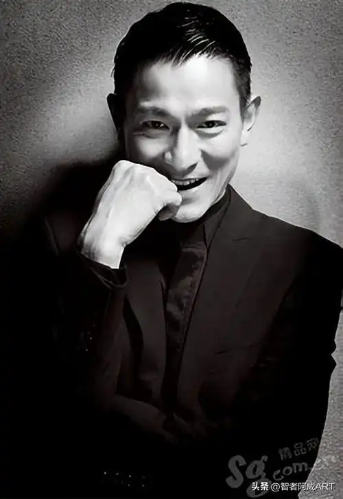 刘德华的黑白往事从默默无闻到巅峰荣耀