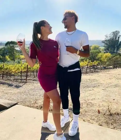 许多nba球员和退役球员表达了对特雷杨,的祝福,包括博格丹博格达