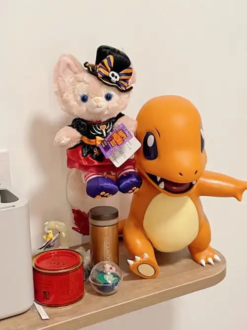 贝儿和小火龙贴贴