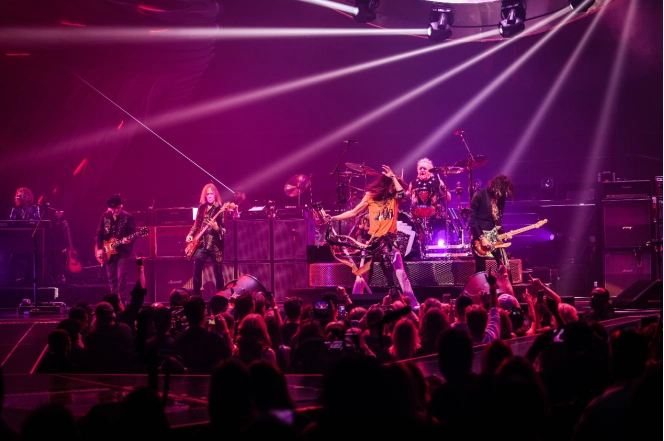 1more 携手传奇摇滚乐队aerosmith,创新升级演唱会聆听体验-洞见科技