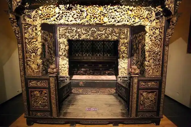 「天下第一床」出生於清代同治年间,作为嫁妆特制.