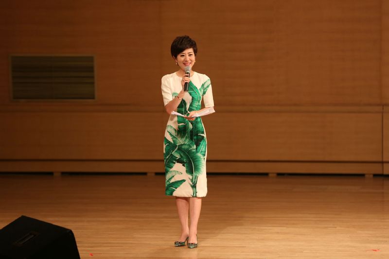 颁奖音乐会特邀辽宁电视台著名主持人管旭主持  摄影:韩鹏