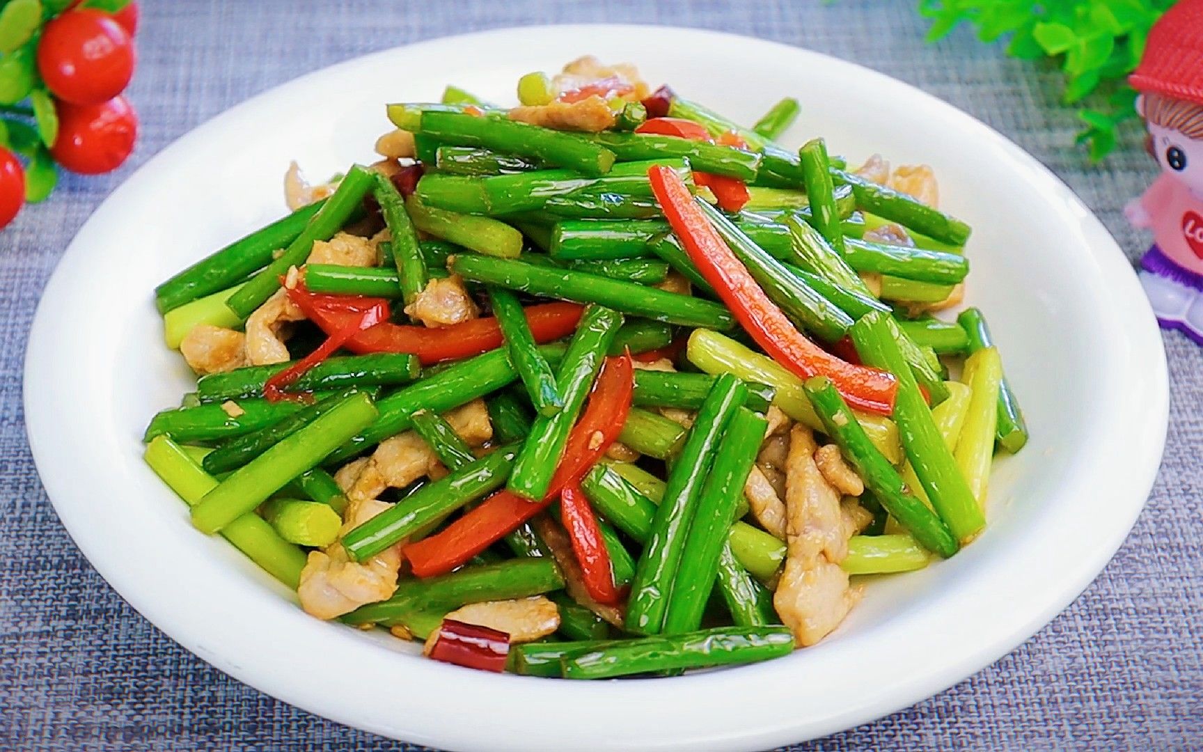 蒜苔炒肉丝,切记别直接下锅炒,多加2步,脆嫩入味,好吃又下饭