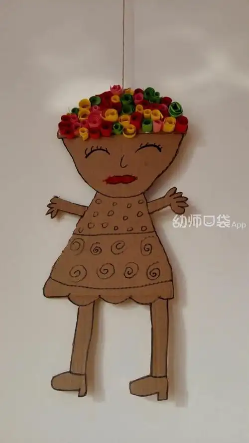 准备好本次手工制作所需要的各种材料; 2.剪