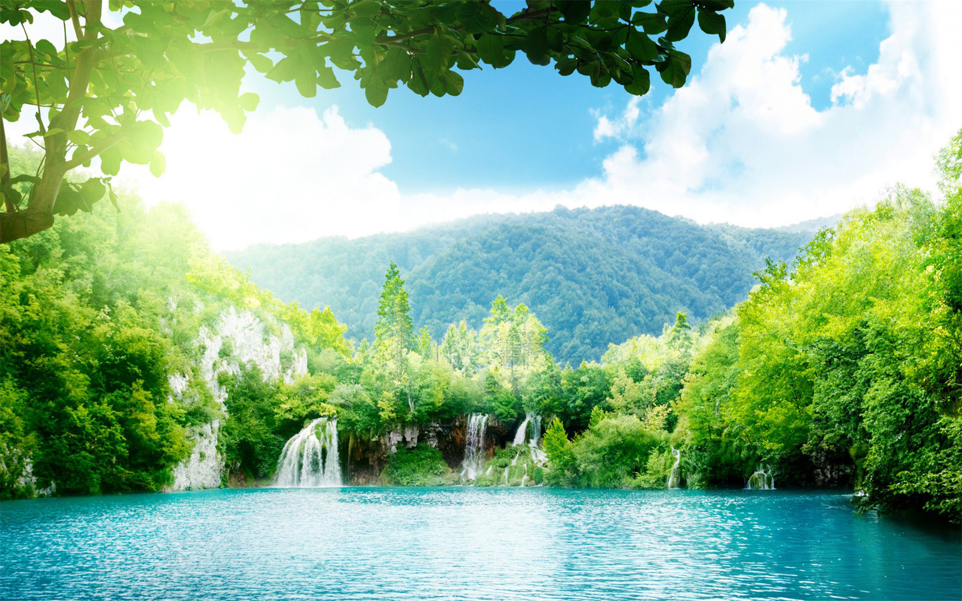 森林天空高山流水宽屏瀑布风景桌面壁纸