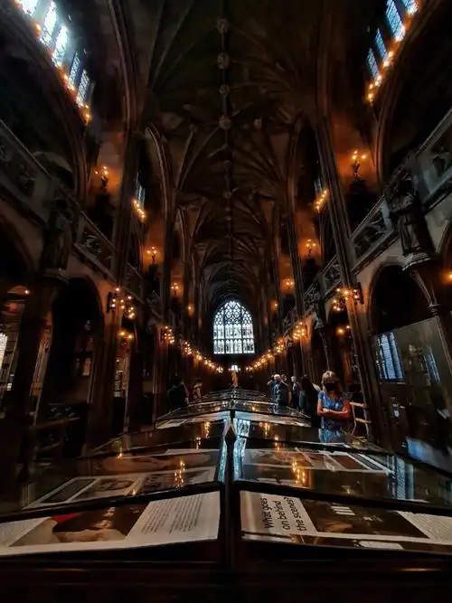 曼彻斯特大学的魔法图书馆johnrylands